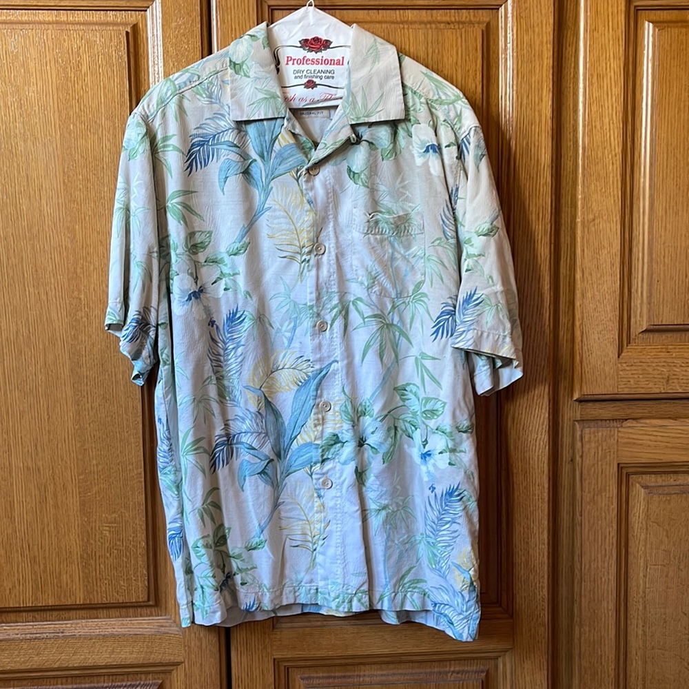 Tommy Bahama classic Hawaiian shirt